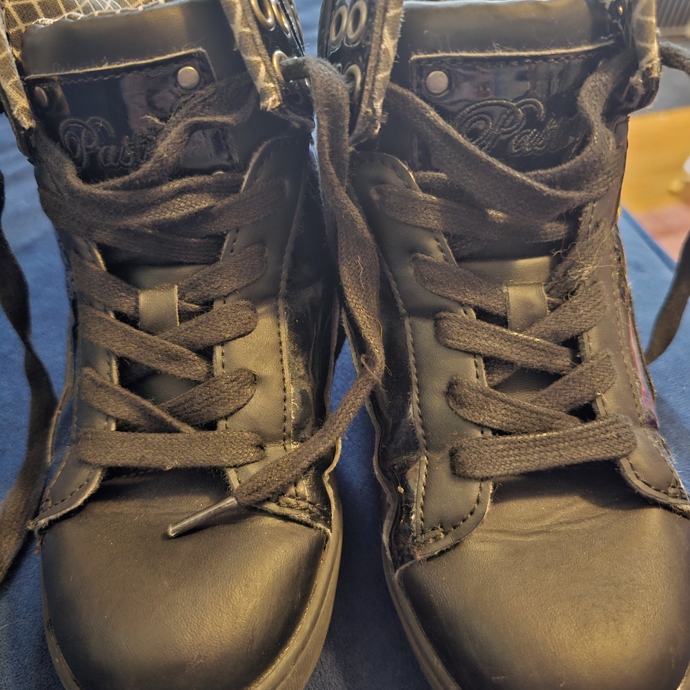 Pastry Brand Size 1 Black Shoes